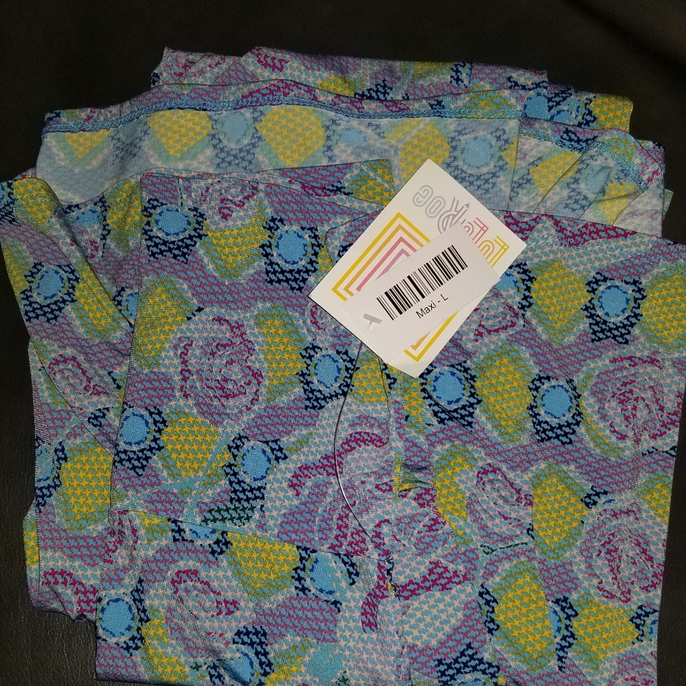 Maxi - Picture 2 of 2